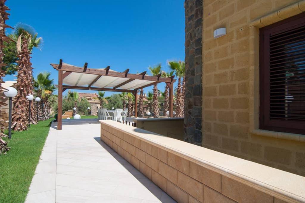 Villa Hh Selection Emiro Lascari Exterior foto
